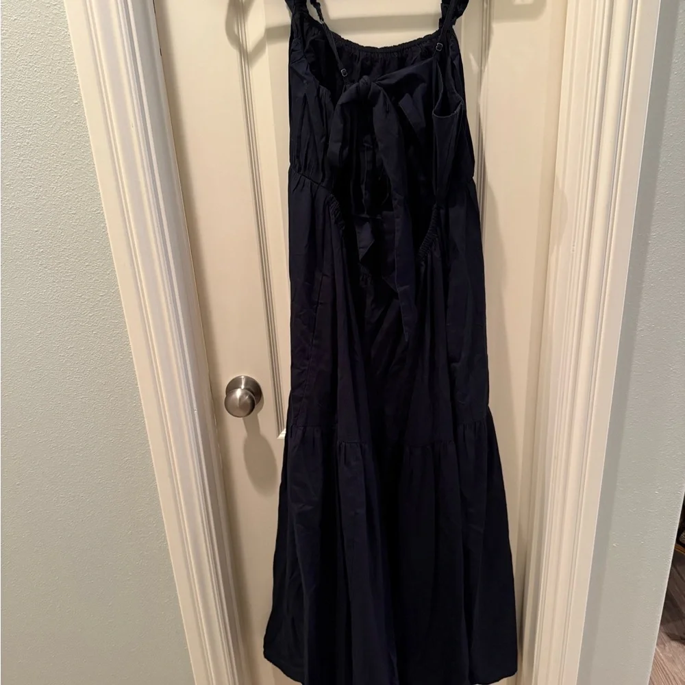 Black Abercrombie bow back poplin maxi dress
